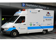 Interview-Zahnmobil-in-Hanover-220x165